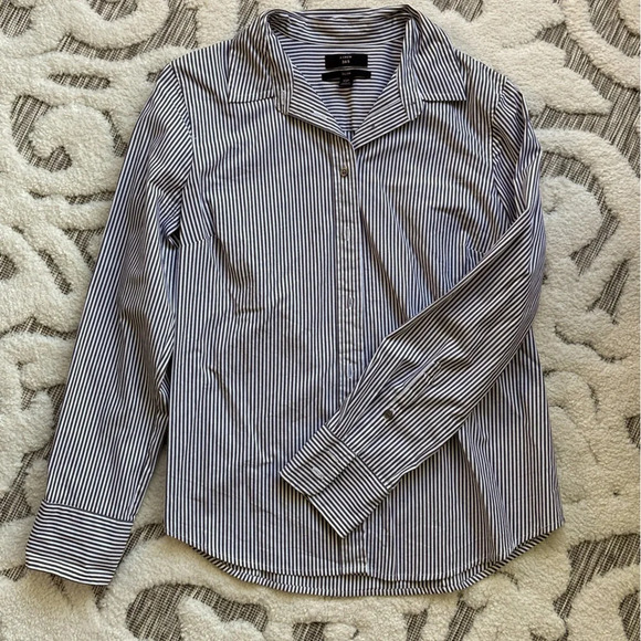J. Crew Tops - J Crew 365 Stretch Black White Stripe Slim Shirt Size 10P